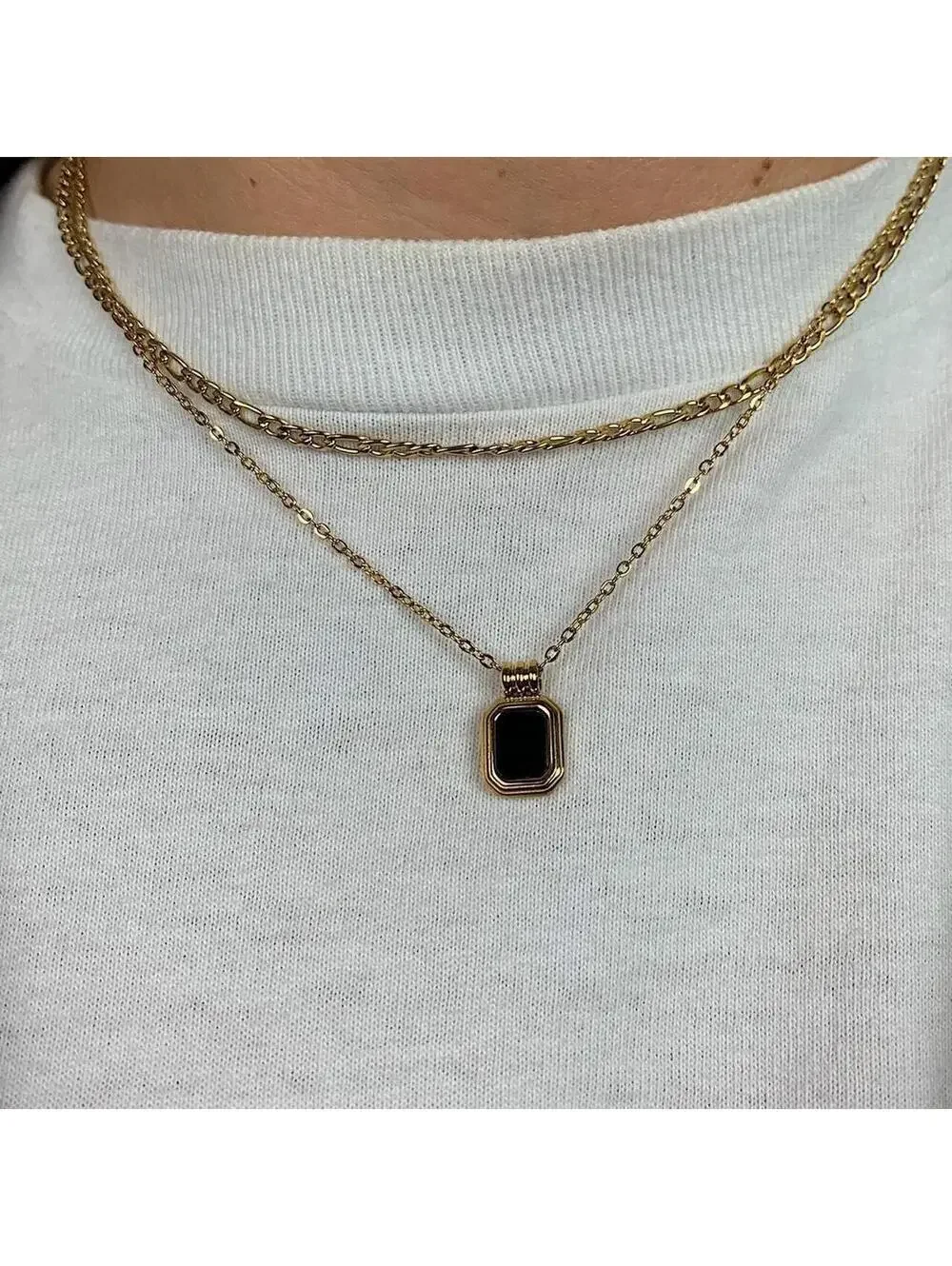 Vintage Style Classy Figaro Gold Chain Black jewel opal pendant necklace. Gold P
